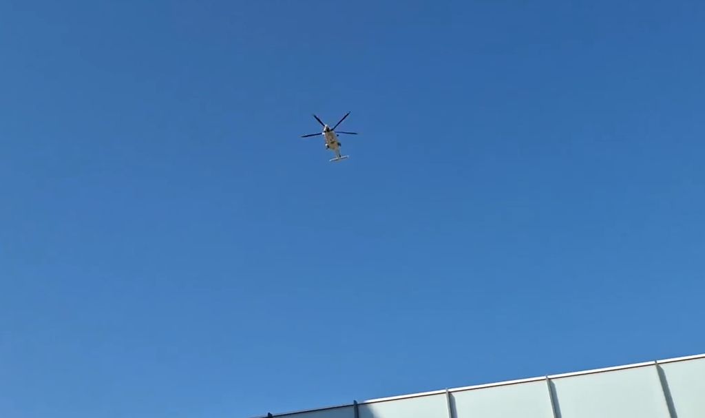 Helikopter nadlijeće Buzin