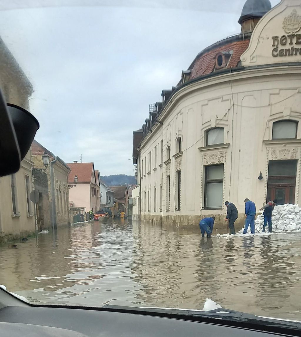 Poplava u Hrvatskoj Kostajnici - 1