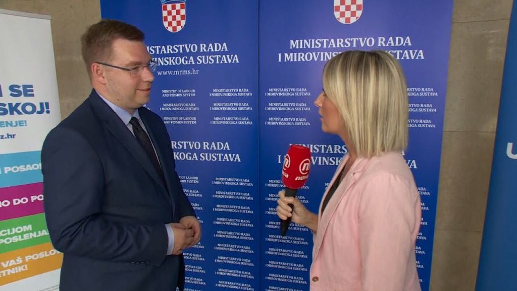 Sabina Tandara Knezović uživo s resornim ministrom Markom Pavićem (Foto: Dnevnik.hr) - 1
