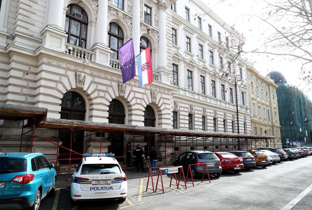 Dojava o bombi na Županijskom sudu u Zagrebu - 6