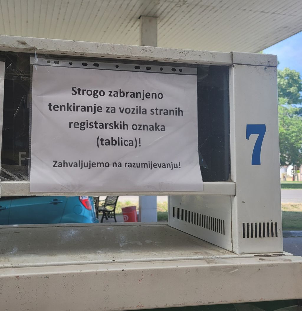 Benzinska crpka u Mađarskoj - 4