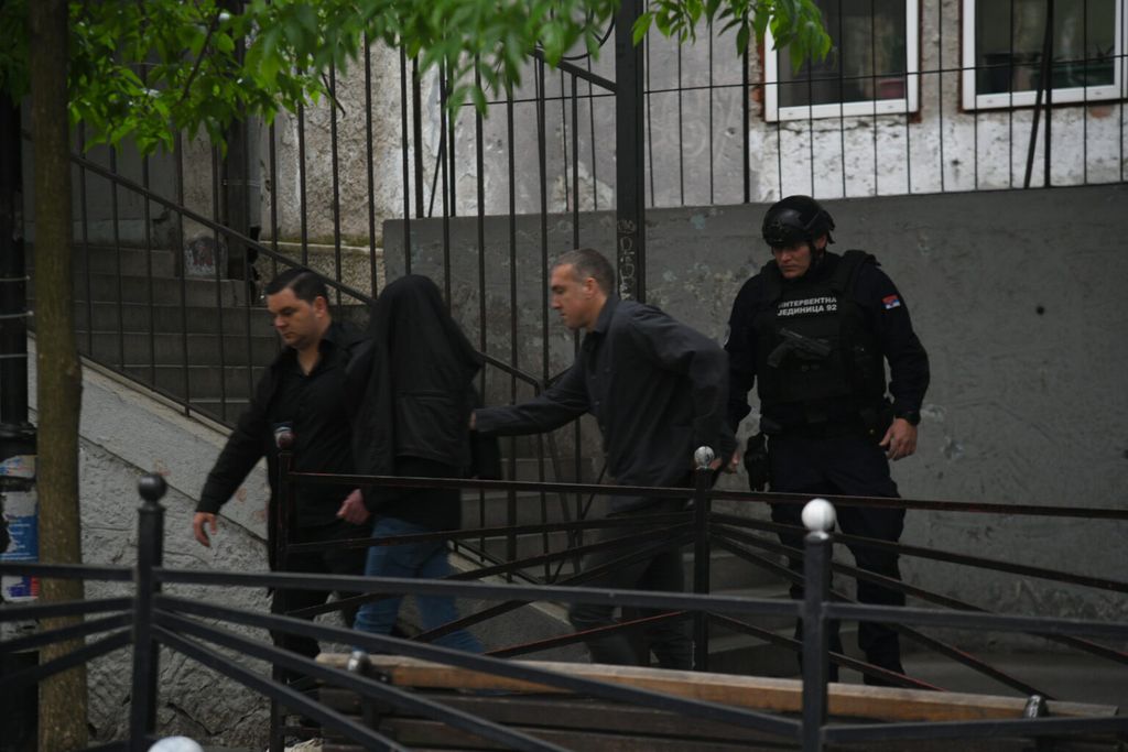 Uhićenje učenika koji je pucao u beogradskoj školi - 3