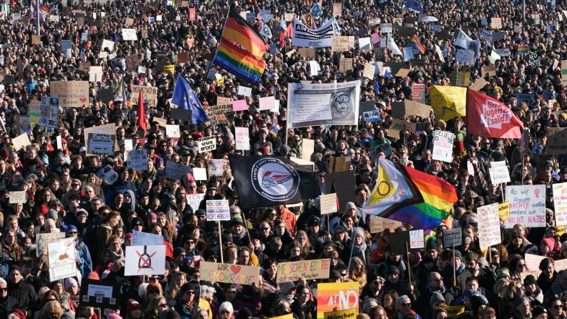 FOTO Ogroman prosvjed protiv krajnje desnice Više od 200 000 ljudi na