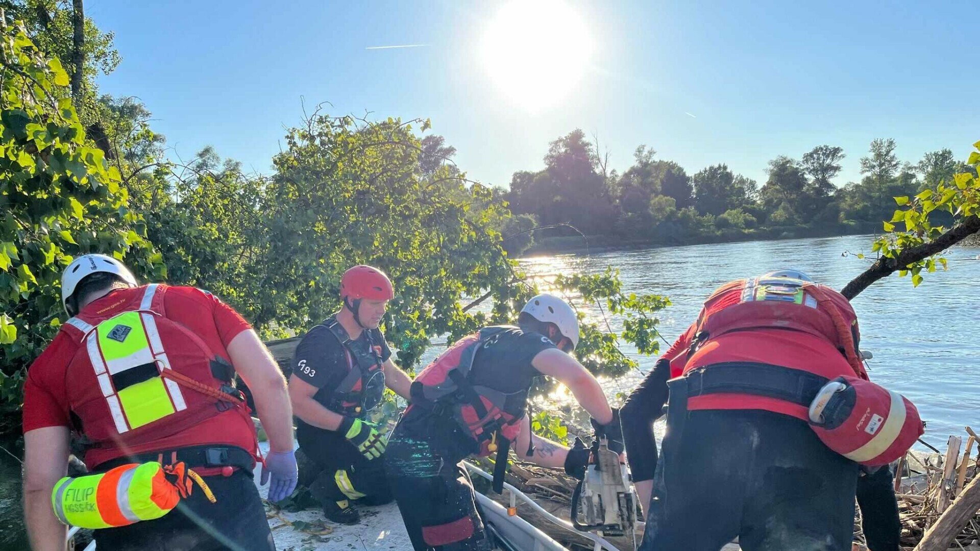 Policija i HGSS iz rijeke Mure izvukli tijelo muškarca