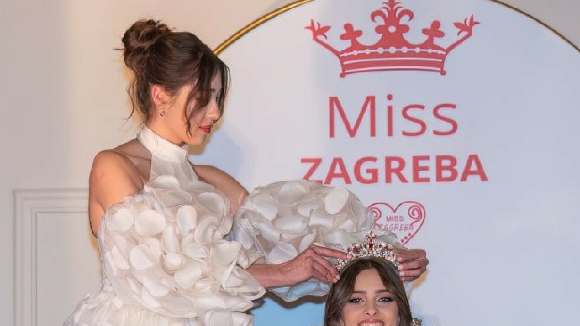 Ova Je Nova Miss Zagreba Ima Godina I Perspektivna Je Balerina A