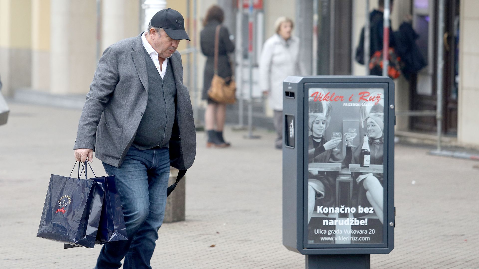 Željko Kerum objavio rijetku fotografiju s lijepom suprugom i djecom