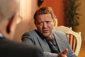 Dva smo svijeta različita Dva smo svijeta različita