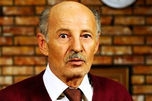 Mustafa Nadarević; Lud, zbunjen, normalan