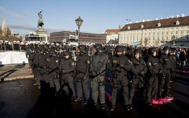 Prosvjedi protiv nove austrijske Vlade (Foto: AFP) (Foto: ) Prosvjedi protiv nove austrijske Vlade (Foto: AFP)