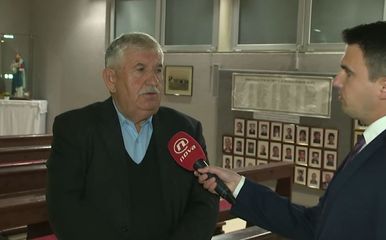 Šime Vičević razgovara s zapovjednikom obrane Škabrnje Markom Miljanićem (Foto: Dnevnik.hr) (Foto: ) 17.11.2018.