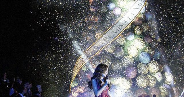 Ximena Navarrete uvela je Mexico City u božićni ugođaj Ximena Navarrete uvela je Mexico City u božićni ugođaj