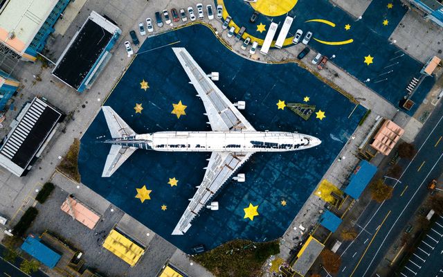 Avion