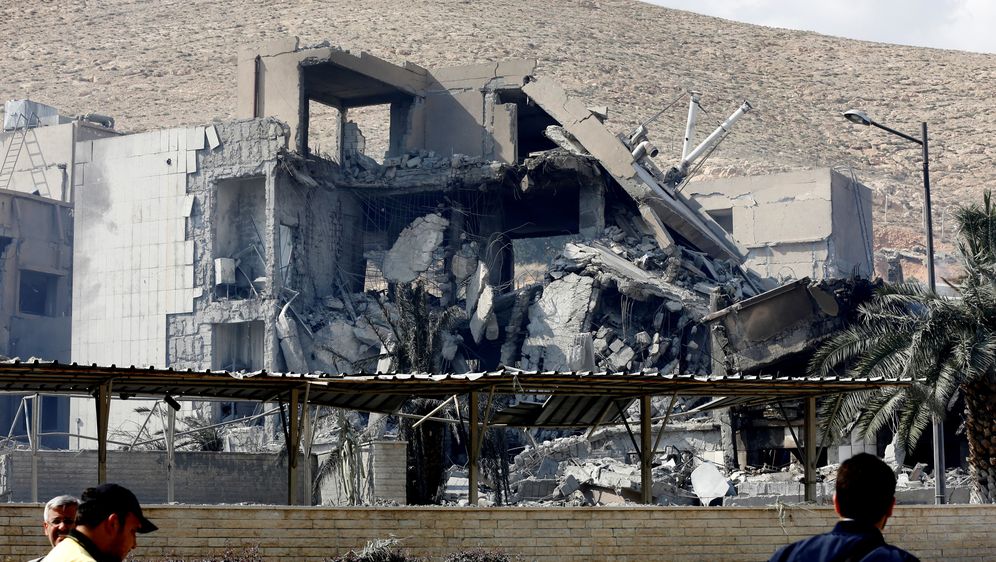Uništena sirijska postrojenja (Foto: AFP) - 7