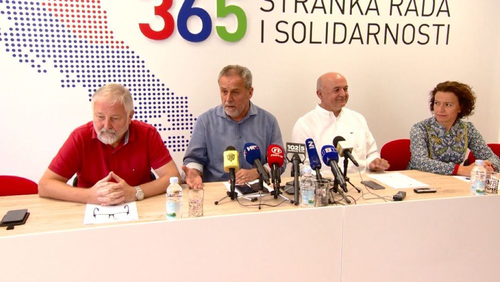 Gradonačelnik Bandić odgovara na pitanja o neumjerenoj izjavi (Foto: Dnevnik.hr) - 3