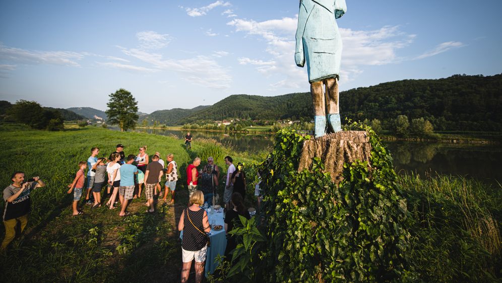 Trumpov spomenik u Sloveniji (Foto: AFP)