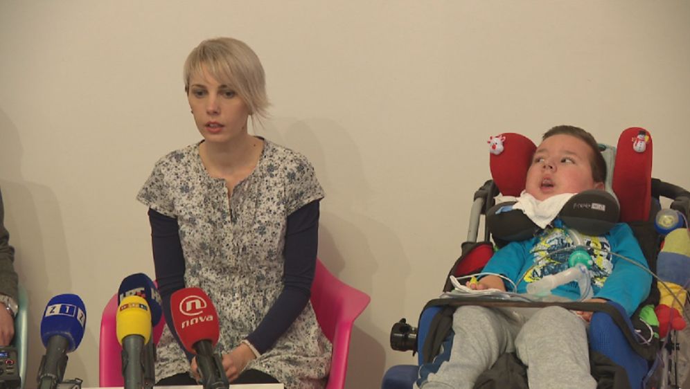 Ana Alapić iz Udruge Kolibrići sa sinom (Foto: Vijesti u 14h) (Foto: ) Ana Alapić iz Udruge Kolibrići sa sinom (Foto: Vijesti u 14h)