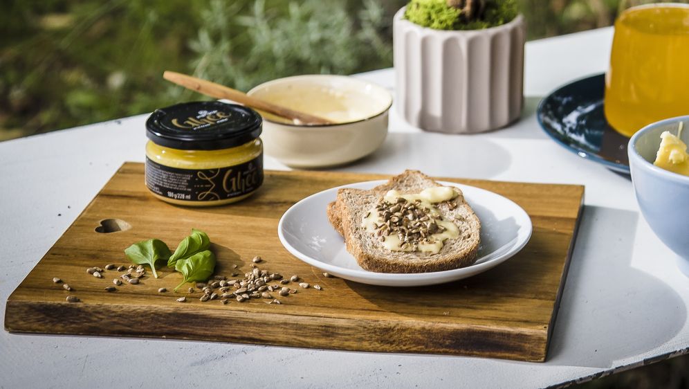 Ghee maslac izrađuje se ručno od kvalitetnog hrvatskog maslaca