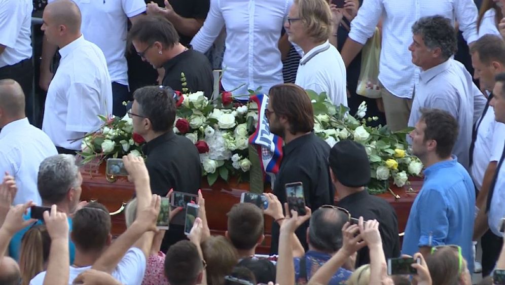Ispraćaj Olivera Dragojevića (Foto: Hrvoje Jelavic/PIXSELL)