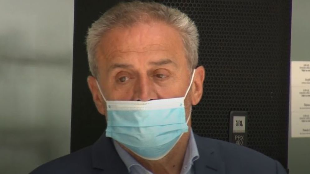 Bandić ima problema sa stavljanjem maske