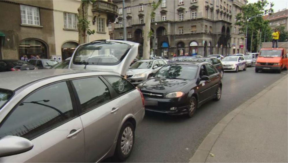 Prosvjed zagrebačkih vozača zbog poskupljenja goriva (Foto: Dnevnik.hr) (Foto: ) Prosvjed zagrebačkih vozača zbog poskupljenja goriva (Foto: Dnevnik.hr)