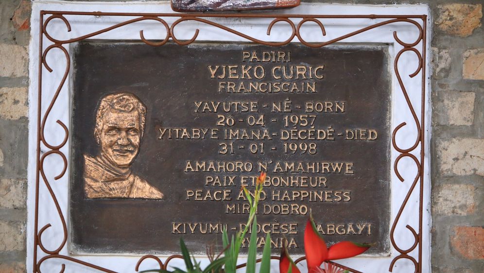 Misa u Kivumu, u Ruandi, koju vodi fra Ivica Perić (Foto: Fabio Šimičev) - 11
