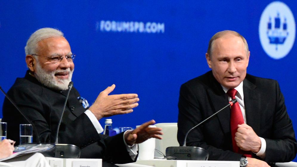 Indijski premijer Narendra Modi i ruski predsjednik Vladimir Putin (Foto: AFP) (Foto: ) Indijski premijer Narendra Modi i ruski predsjednik Vladimir Putin (Foto: AFP)