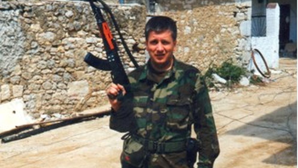 Srpska paravojska puca na položaje hrvatskih vojnika koji brane Vukovar (Foto: Arhiva/AFP)