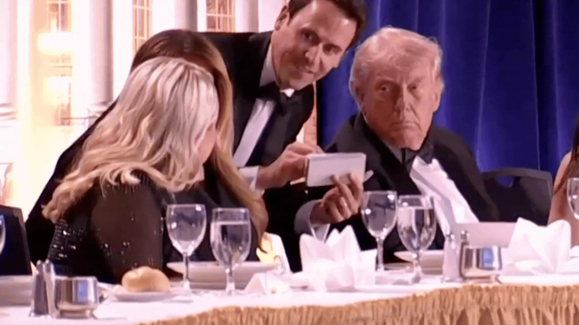 VIDEO Kamere zabilježile šok na licu Melanije Trump nakon pucnjave