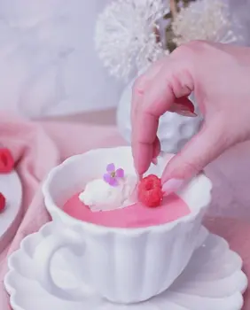 Kremasti desert od maline