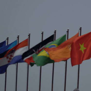 Razne zastave na vjetru