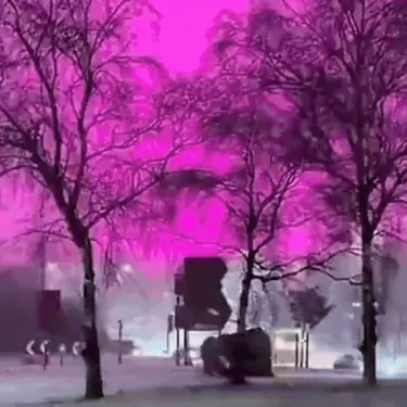 Ružičasto nebo iznad Birminghama