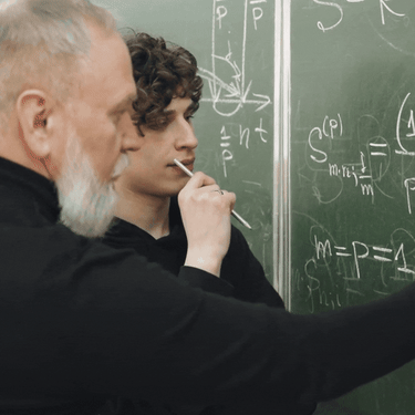 Objašnjavanje gradiva na ploči