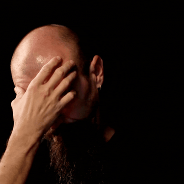 Razmišljanje i češkanje po glavi