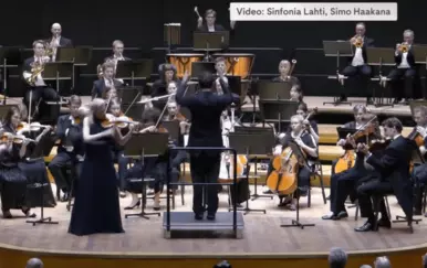 Dirigent u naletu izbio violinu vrijednu milijun eura – pogledajte kako ju je violinistica spasila