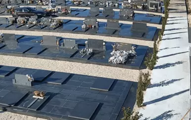 Policija pronašla muškarca koji je vozio automobil po šibenskom groblju