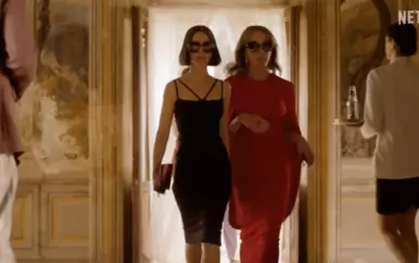 Fanovi su uhvatili grešku u seriji "Emily in Paris": Ima jedna stvar za koju kažu da nema smisla