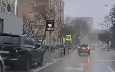 Vozač u Splitu snimio opasan trenutak! Srećom, nitko nije stradao