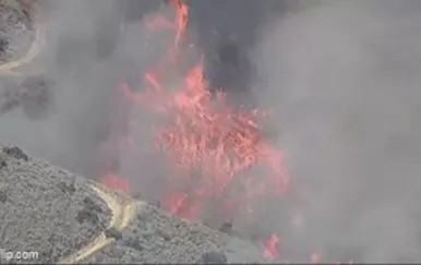Vatrogasci u Kaliforniji se bore s dva požara