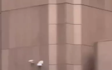 Ovaj jezivi neboder usred New Yorka nema prozore, no postoji razlog takve gradnje