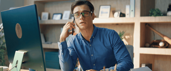 Rad na mobitelu i računala te razmišljanje