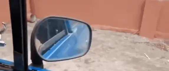 Neobičan način podizanja prozora u autu na Balkanu