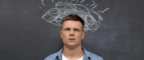 Razmišljanje oko odgovora i češkanje po glavi