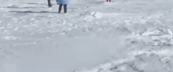 Autobus s turistima potonuo u Bajkalsko jezero