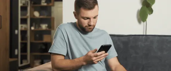 Bacanje mobitela iz bijesa