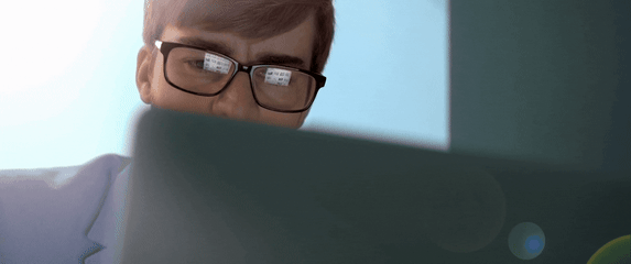 Gledanje u ekran i razmišljanje