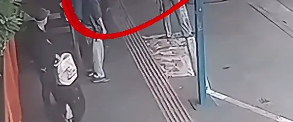 Pad stakla na autobusnom kolodvoru