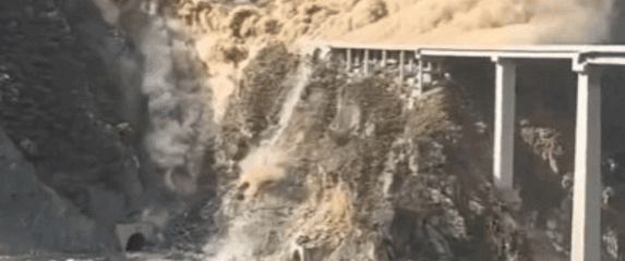 Urušavanje mosta u Kini