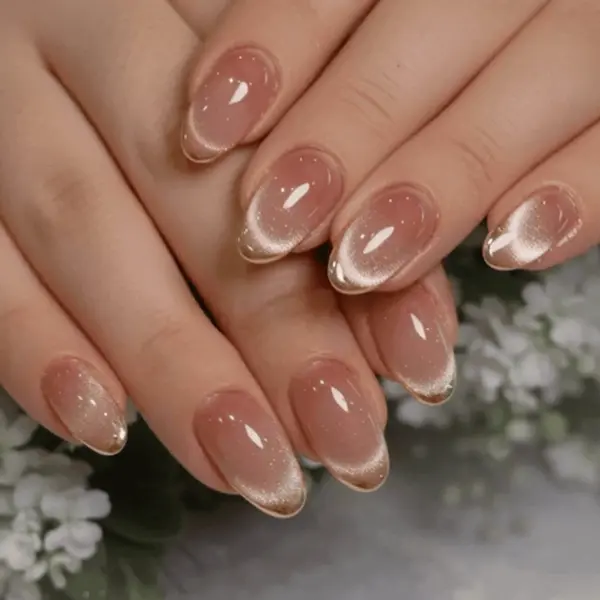 Fantom francuska: Nova verzija francuske manikure