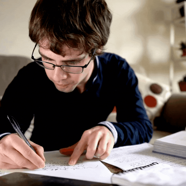 Pitanja u kvizu postaju sve teža, a samo pravi znalci ostaju do kraja