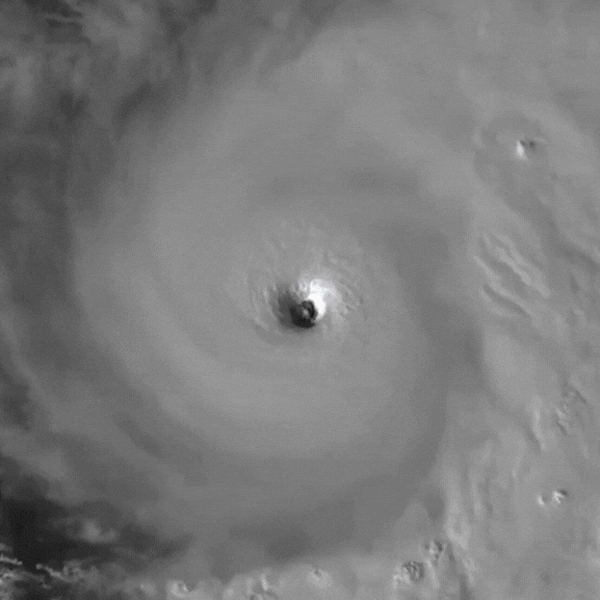 FOTO Melissa se približava, premijer Jamajke: "Molim se na koljenima. Ne postoji infrastruktura u regiji koja može izdržati ovo što stiže"